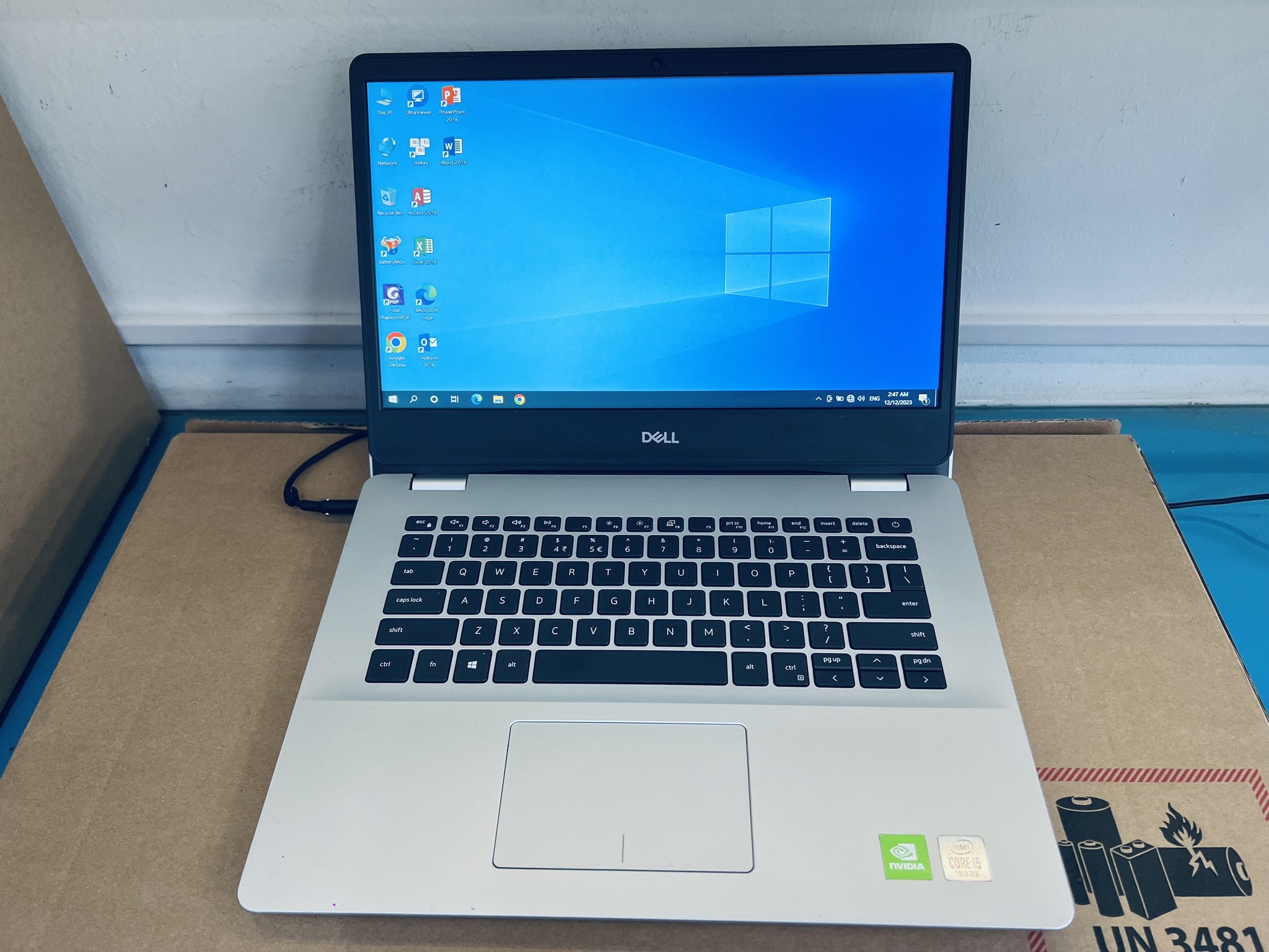 Laptop Dell Inspiron 5493